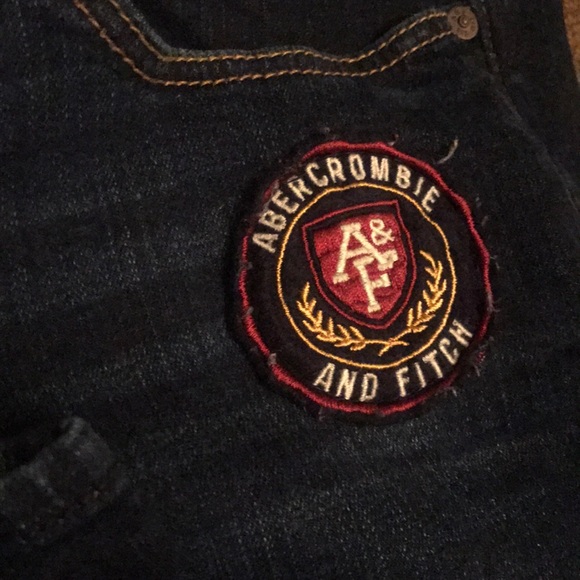 Abercrombie Dark Wash Logo Patch Skinny Jeans - Picture 2 of 4